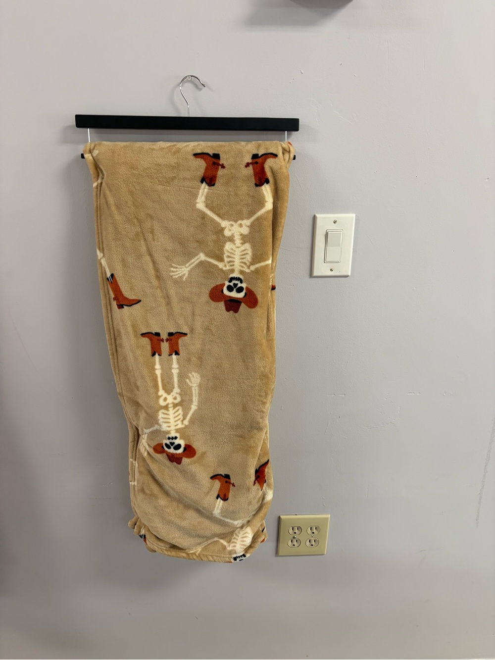 Tan Cowboy Skeleton Fleece wrangler Throw Blanket